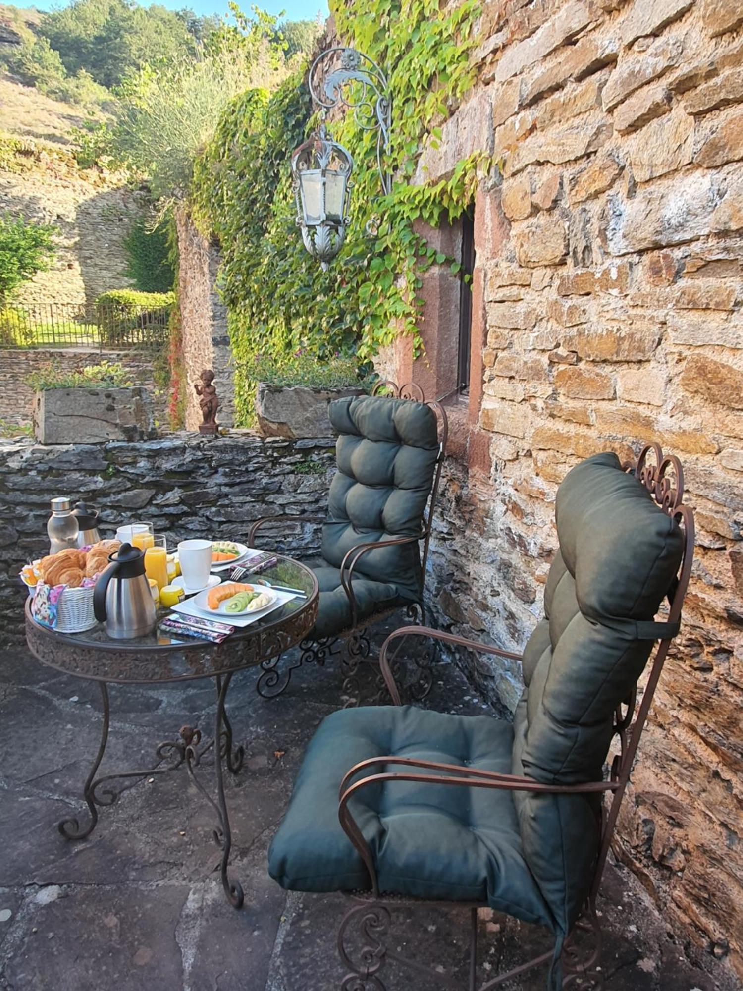 Chambre D'Hotes Au Chateau De Belcastel Belcastel  Exterior photo